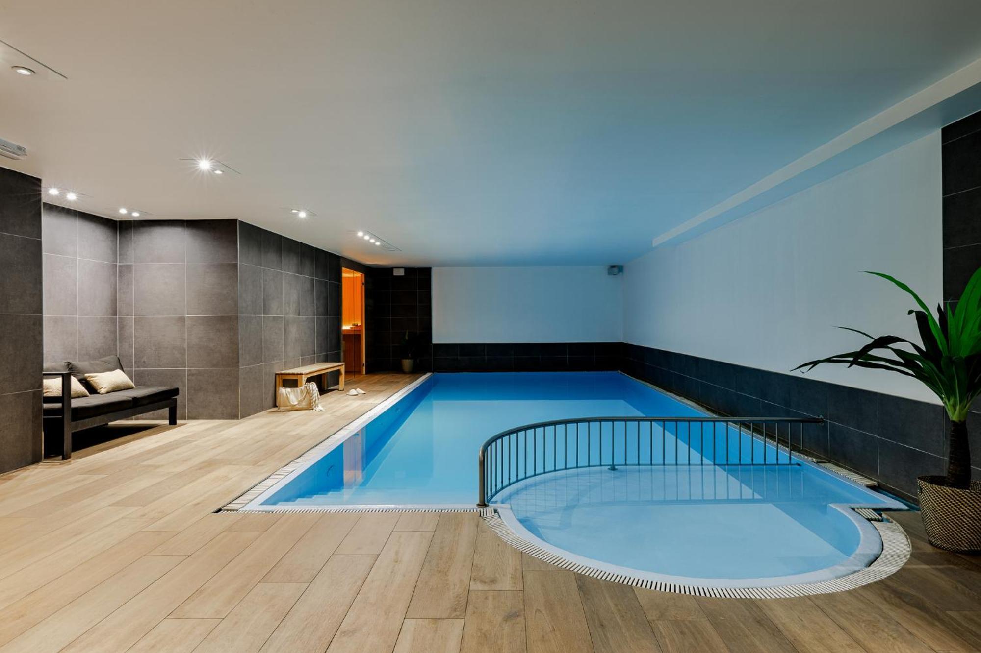 Hotel Saint Sauveur By Wp Hotels ブランケンベルヘ エクステリア 写真